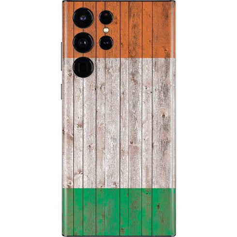 Ireland Flag Dark Wood Galaxy S22 Ultra Skin